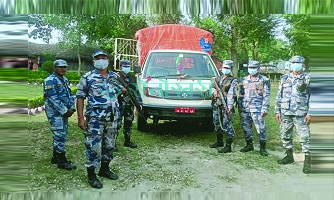 बर्दियामा सशस्त्र प्रहरीद्वारा २६ लाख बढिको अबैध सामान सहित एक जना नियन्त्रण