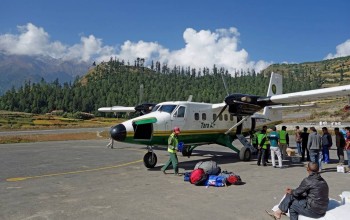 हुम्लाबाट जिल्ला बाहिर जान टिकटको समस्या