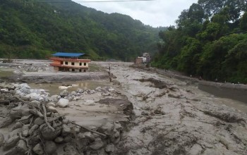 ज्यान बच्यो, अब कहाँ बस्ने, के खाने ?